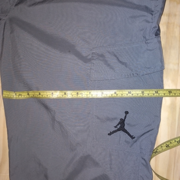 Men's JORDAN (Grey Windbreaker) Pants, 34W - Picture 13 of 15